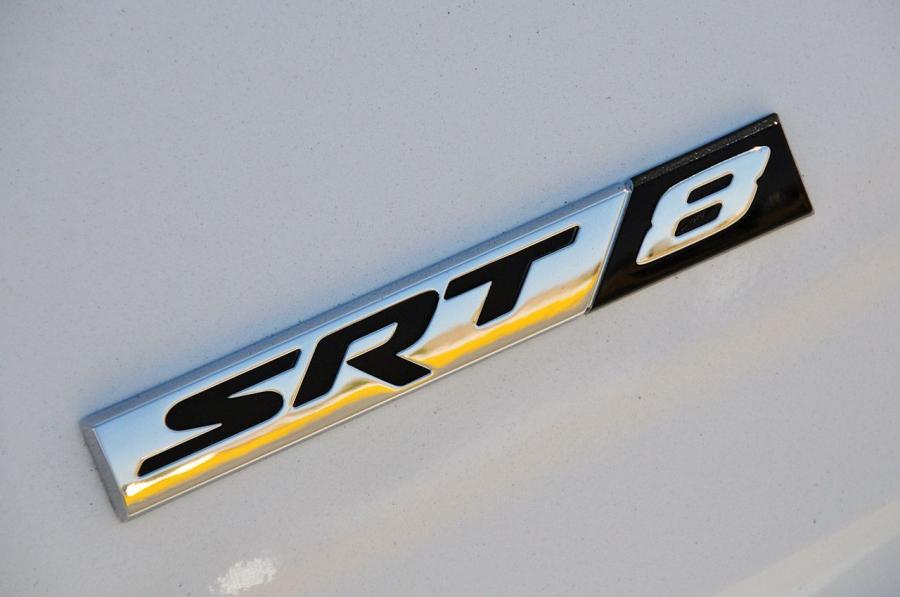  Chrysler 300C SRT8 2012 года  (фото 98 из 100)